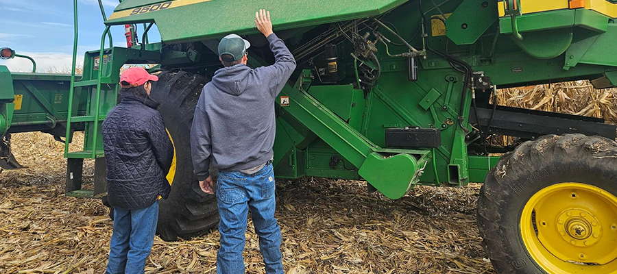 Ag Services volunteers for Illinois Farm Bureau